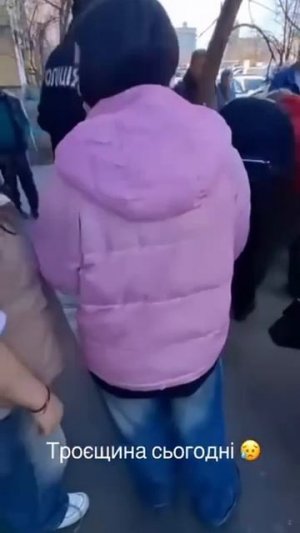 Мужчине плохо после встречи с людоловами.