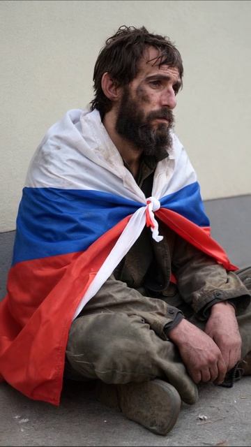 Потерянные надежды: глаза, полные тоски #бездомные #Россия #безнадежность