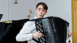 И.С.Бах Инвенция До-Мажор; "Русские народные напевы" в обработке Н.Ризоля