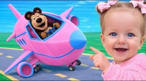 Ева и медведь: Весёлое приключение в самолёте для детей!