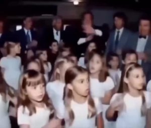 ⚡🇮🇷🇺🇸Вы видели, как Иран опозорил пeред всем миром этoго жёлтого ухо-отpезанногo yличнoго пса...