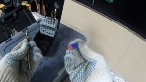 Как установить 2d дефлекторы ветровики на Mitsubishi Pajero 4, Pajero