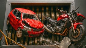 Шредер крошит всё что в него положат.