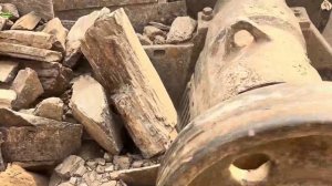 Строительство, дробление щебёнки