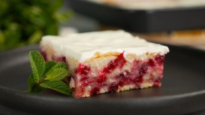 ПИРОГ за 5 минут! Все смешала и в духовку! Когда нет времени пеку пирог с брусникой , вкусный очень!