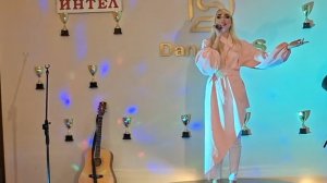 Алла Варламова, "Хуторянка", (муз. В. Матецкого, сл. М. Шаброва), (бас-гитара Олег KotsuBass)