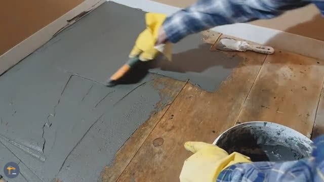 Как уложить керамическую плитку на деревянный пол своими руками