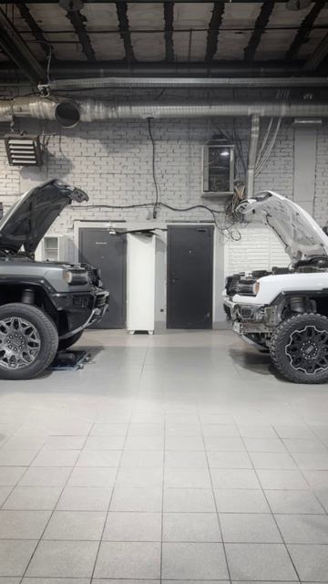 Весна на Барвихинской улице (HUMMER EV)