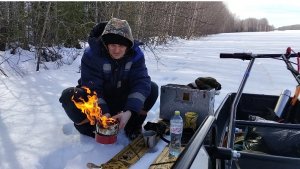 63. Поездка за чагой весной. Часть вторая.  Обед на природе и тяжёлая дорога из леса. Бросил чагу!