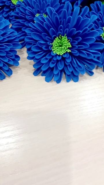 Партия синих хризантем из фоамирана своими руками
