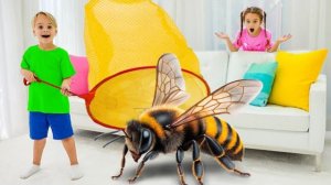 Крис ловит жуков дома!