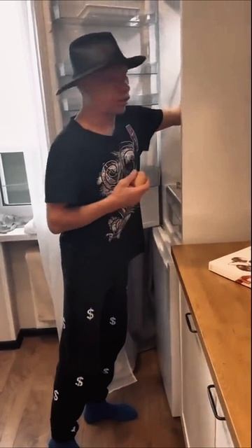 Звёздный обед от Олега Монгола