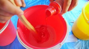 Настя и папа строят домики для собак ⧸ Nastya and papa makes playhouse