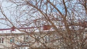 Погуляли и кроют крышу