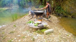 Рыбалка. Поймали рыбу сома и приготовили на костре