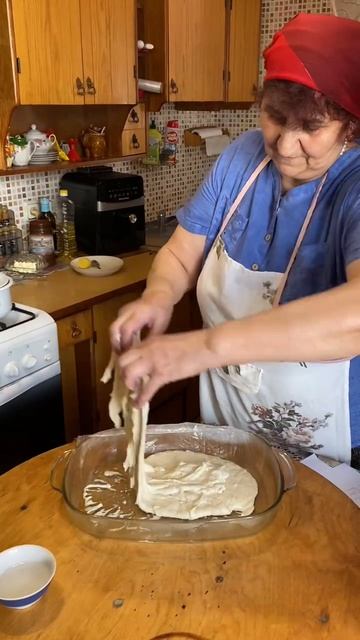 Итальянский хлеб чиабатта 🇮🇹  Мука 420 г лая вода 320 мл Оливковое масло 40 мл Соль 1 ч.л.