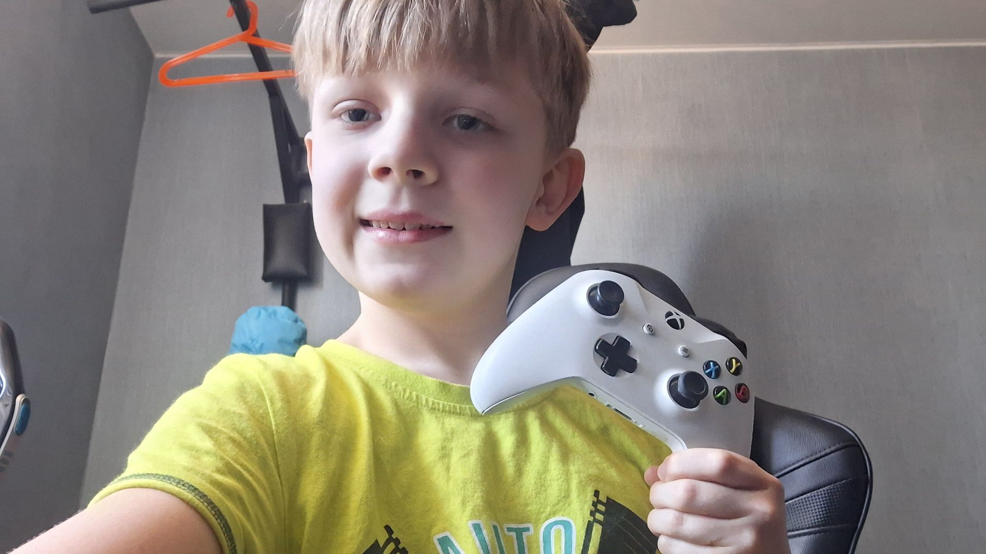 Я сейчас иду гулять.