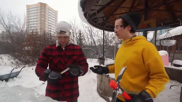 КТО ПЕРВЫЙ СПАСЁТ ЧЕЛОВЕКА ИЗ ЛЬДА ПОЛУЧИТ 40000 РУБЛЕЙ [Himen]