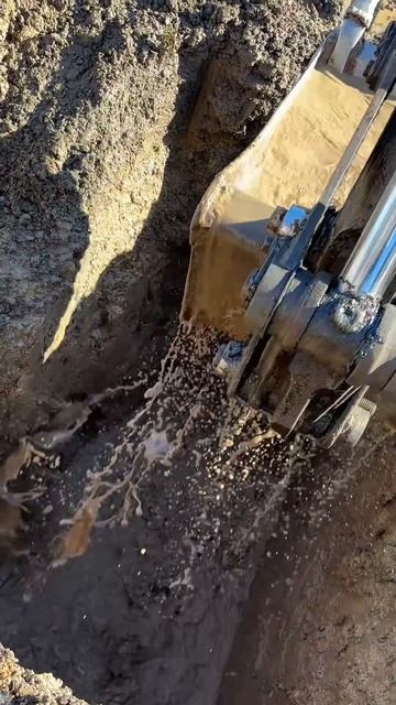 Закрыли монтаж септика Аэробокс 4 БИО , в КП «Графская славянка» , работа выполнена за 3 часа .