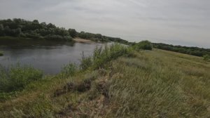 КЛУБНИКА У РЕКИ