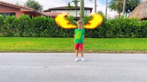 Картонный челлендж для детей с Крисом и Майком