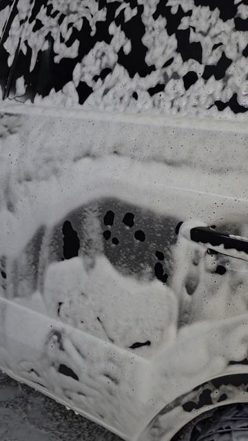 Помыл машину на самомойке новым способом #детелинг #экстерьер #ухаживание #чистыйавто #вода #пена