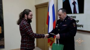 Полицейские выдали разрешения на временное проживание в РФ гражданам иностранных государств