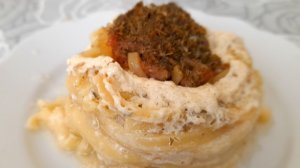 Паста гнезда с фаршем