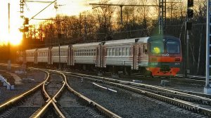 ЭД4М 0171 сообщением Сосново - Санкт-Петербург, отправляется от станции Кушелевка