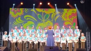 «Я с комариком плясала»
старший хор..
 руководитель Маргарита Гурская..