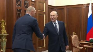 Владимир Путин провел встречу с губернатором Калининградской области.