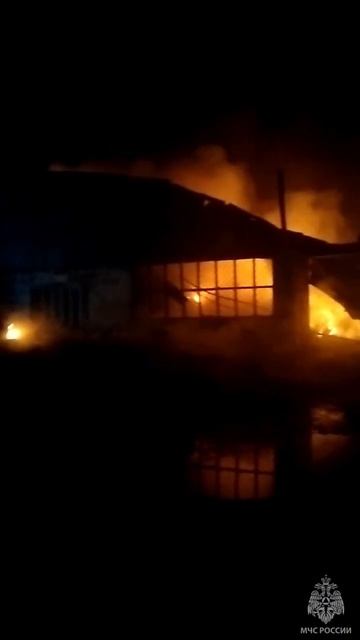 Пожар в промзоне смотреть онлайн