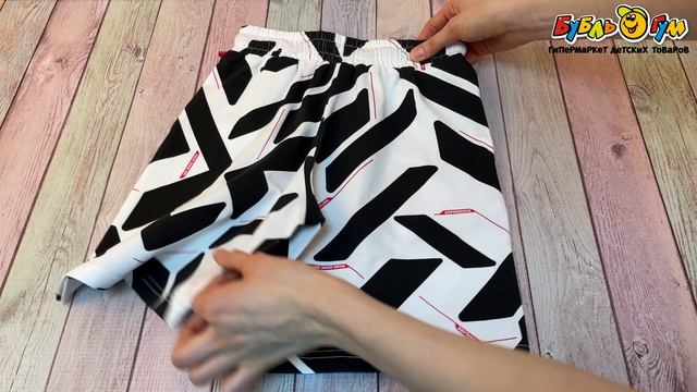 Шорты Lanson Kids с геометрическим принтом контрастными акцентами и эластичным поясом белые - видео