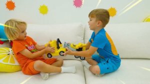 Крис и Миша учатся готовить мороженое!