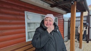 Всё же  приходится нам поменять стиральную  машинку. На даче коптим рыбку и жарим шашлык.