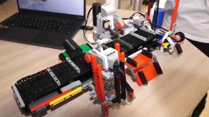 (20.03.2026) В инженерной школе Комсомольска прошел муниципальный этап выставки "Мой робот"