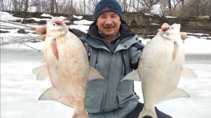 Намотали километры по реке. НАШЛИ ЛЕЩА. Ловля ЛЕЩА НА МОРМЫШКУ на Оби.