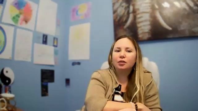 Быть между. И жить используя ДВА КРЫЛА