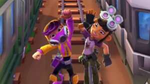 Мисс Майя бегает в Делореан-Парке Subway Surfers City