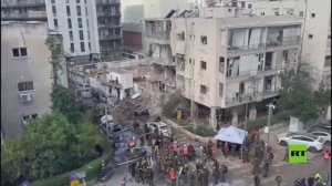 عمليات البحث وسط تل أبيب بعد تدمير حي سكني جراء قصف إيراني