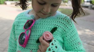 ВЯЗАНИЕ КРЮЧКОМ - Детский пуловер "ЛАСКОВЫЙ МАЙ" (видео из архива)