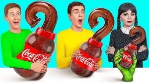 Большая, Средняя или Маленькая тарелка Челлендж с Уэнсдей Аддамс | Смешные Челленджи Multi DO Smile