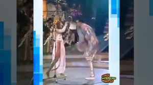 Поставьте пожалуйста песню 🤣