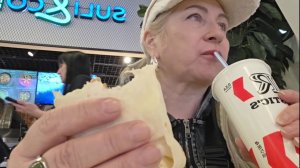 ЗАШЛИ ПЕРЕКУСИТЬ ВО ВКУСНО И ТОЧКА И РОСТИКС!