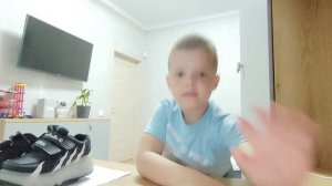 делаю обзор на ботинки ролики