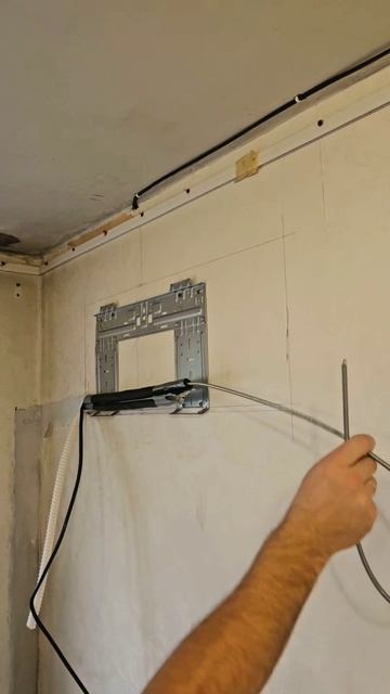 как установить внутренний блок сплит-системы на закладную трассу #монтаж #кондиционера #нск