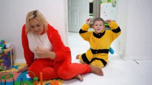 70 Ребенок проспал школу и взял рюкзак с книгами