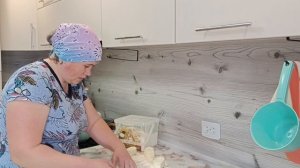 Готовлю сырники впрок из 8 кг творога.Жизнь в деревне.