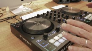 Traktor Kontrol S2 Mk3 Review & Demo - Best Native Instruments Controller For Traktor Pro 3