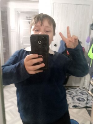 первый раз играю в в игру зомби не умею писать на английски